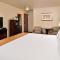 Holiday Inn Express Portland South - Lake Oswego by IHG