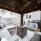 Nordic Spa Retreat - Hot Tub - King Bed- Firepit - BBQ!