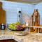 Sunset Oasis with Movie Theatre, Heated Pool & Game Room - Pompano Beach
