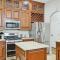 5BD 2BA w Backyard Oasis Pool Jacuzzi Firepit - Corinth