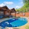 5BD 2BA w Backyard Oasis Pool Jacuzzi Firepit - Corinth