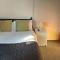 Guest House in Rose Meare Gardens - Bristol