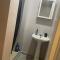 The Romantic Shell- Ideal for Couples, Short-Long stay-Next to Toronto Airport - 米西索加