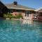 Hampton Spacious House & Pool - Melbourne