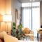 Paramount Midtown I Sky High Luxury 2BR Apartment with Burj Khalifa View & Highest Infinity Pool I Down Town Dubai - Dubaj