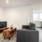 Modern & Bright 1 Bedroom Apartment in Yeadon