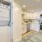 Beach House Condominiums C301 - Beachfront with Pool, WiFi, & Beach Service - ديستين