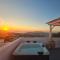 Karpimo North - Sunset view - Private Jacuzzi - up to 4pp - Fira