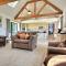 Beautiful Views Historic 16th Cent Barn Conversion Pass the Keys - بريدغنورث