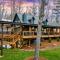 The Lodge - Hood