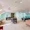 Cottages at Summer Village Beach Get-A-Way - ويلز