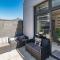 Stylish Green Point Apartment