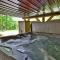 Fun In Fun Out Ski Home - 6 BR 4BA, Two Hot Tubs, Two Saunas, Two Levels, BBQ - 基灵顿