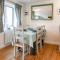 Coot Cottage - holiday house with fantastic lake views