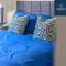 L1 - Large 4 Bedroom House with 6 Beds and 3 bathrooms, TVs in each room, Free Parking, Fully Equipped, Local Amenities, Easy Ring Road Access, PRICE MATCH GAURANTEE and Special Rates and VAT Ask Sunrise Short Lets - Dundee