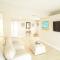Beautiful Canal front Home with Above Ground Pool, Dock and Fish Station home - Key Largo