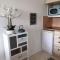 Studio cabine face piscine - 基伯龙