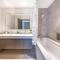 Homes Beyond I 2 BR Apartment with Panoramic Creek View - Dubaj