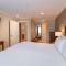 Prestige Hudson Bay Lodge & Conference Centre, WorldHotels Crafted Collection