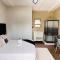Lamamie Suite Lodge