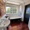 The Coachhouse - studio apartment