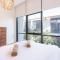 Gorgeous 3BR Townhouse with Private Garden - Dubaj