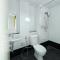 B32 Apartment