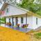 Downtown Heflin Cottage with Deck and Fire Pit! - Heflin
