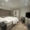 Modern Room in Cheshunt - Cheshunt