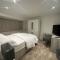 Modern Room in Cheshunt - Cheshunt