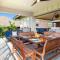 SERENITY VILLA Serene KaMilo 4BR Home Walk to Pauoa Beach