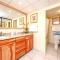 KBM Resorts FREE CAR Kaanapali Shores KS-155 Ground Floor Steps to Pool and Beach - كانابالي