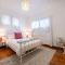 James Cottage - Close to CBD, Charm Awaits