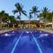 WHITE CORAL Exceptional 4BR KaMilo Home with Ocean View and Bikes - وايكولوا