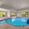 Super 8 by Wyndham Germantown/Milwaukee