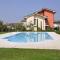 Holiday home with Nicely Decorated Interior near lake Garda