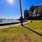 Harborside Studio Apt Walk to Shops Eateries