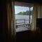 Shiny Lakeside Resort - 希克杜沃