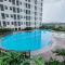 Fully Furnished with Cozy Designed 2BR Serpong Garden Apartment By Travelio - 当格浪