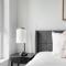 Long Beach 2BR w Gym Pool nr Shops Bars LAX-618 - لونغ بيتش