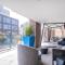 Long Beach 2BR w Gym Pool nr Shops Bars LAX-618 - لونغ بيتش