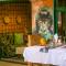 Karisimbi Cave Resort