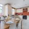 Spacious 3 Bedroom Whitechapel City Home - 9 mins from Tower Bridge with Free Parking & Garden - 伦敦