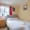 Spacious 3 Bedroom Whitechapel City Home - 9 mins from Tower Bridge with Free Parking & Garden - 伦敦