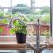 Spacious 3 Bedroom Whitechapel City Home - 9 mins from Tower Bridge with Free Parking & Garden - 伦敦