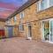 Spacious 3 Bedroom Whitechapel City Home - 9 mins from Tower Bridge with Free Parking & Garden - 伦敦