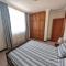 Bright, Modern 2 Bedroom Apt - Secure & Close to Airport - Addis Abeba