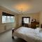 Cloud Nine Residence, Cosy Home in Hook for Groups - Hook