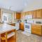 Pet friendly,3 Queen beds, One-Full bed with Fast free WIFI