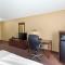 Quality Inn & Suites Bloomington University Area - 布卢明顿